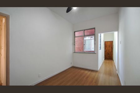 Apartamento à venda com 100m², 2 quartos e sem vagaSala