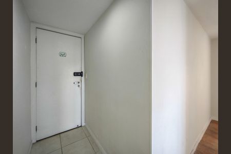Apartamento à venda com 70m², 2 quartos e 1 vaga Apartamento à venda com 70m², 2 quartos e 1 vagaSala