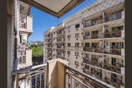 Apartamento à venda com 70m², 2 quartos e 1 vaga Apartamento à venda com 70m², 2 quartos e 1 vagaVista da Sala