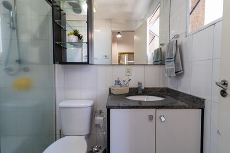 Apartamento à venda com 66m², 3 quartos e 2 vagasBanheiro da Suíte