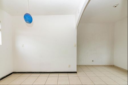 Apartamento à venda com 120m², 2 quartos e 1 vaga Apartamento à venda com 120m², 2 quartos e 1 vagaSala