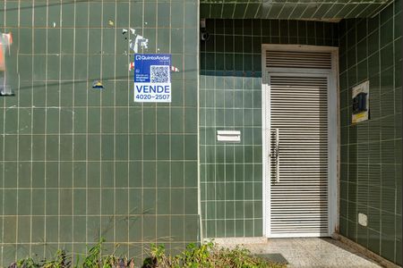 Apartamento à venda com 120m², 2 quartos e 1 vaga Apartamento à venda com 120m², 2 quartos e 1 vagaPlaca