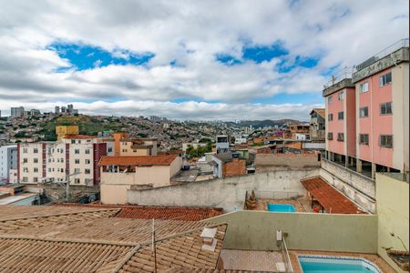 Apartamento à venda com 120m², 2 quartos e 1 vaga Apartamento à venda com 120m², 2 quartos e 1 vagaVaranda