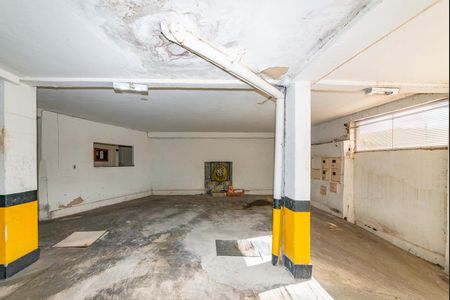 Apartamento à venda com 120m², 2 quartos e 1 vaga Apartamento à venda com 120m², 2 quartos e 1 vagaGaragem