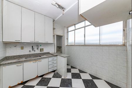 Apartamento à venda com 120m², 2 quartos e 1 vaga Apartamento à venda com 120m², 2 quartos e 1 vagaCozinha