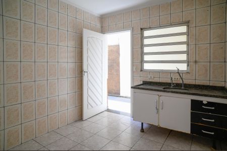 Casa à venda com 105m², 2 quartos e 2 vagas Casa à venda com 105m², 2 quartos e 2 vagasCozinha