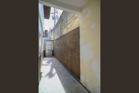 Casa à venda com 105m², 2 quartos e 2 vagas Casa à venda com 105m², 2 quartos e 2 vagasEntrada