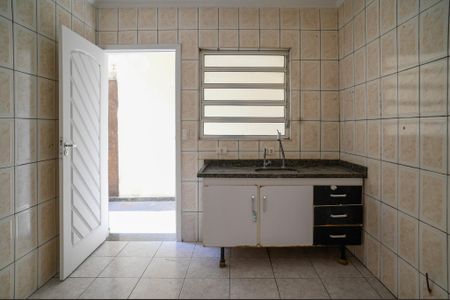 Casa à venda com 105m², 2 quartos e 2 vagas Casa à venda com 105m², 2 quartos e 2 vagasCozinha