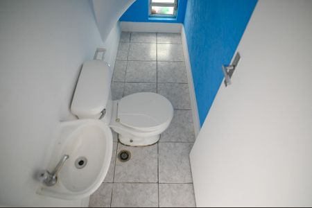 Casa à venda com 105m², 2 quartos e 2 vagas Casa à venda com 105m², 2 quartos e 2 vagasLavabo