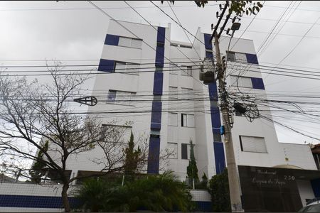 Apartamento para alugar com 98m², 3 quartos e 2 vagasFachada