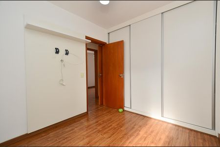 Apartamento para alugar com 98m², 3 quartos e 2 vagasQuarto 2