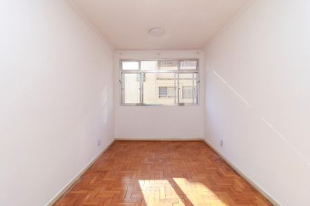Apartamento para alugar com 66m², 2 quartos e 2 vagasSala