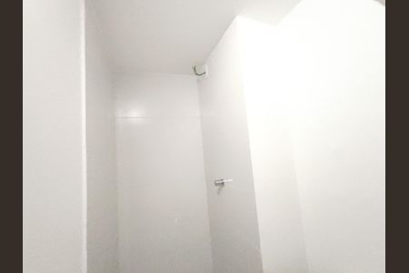 Apartamento para alugar com 32m², 2 quartos e sem vaga Apartamento para alugar com 32m², 2 quartos e sem vagaBanheiro Social