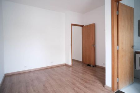 Casa à venda com 180m², 3 quartos e 4 vagasSuíte