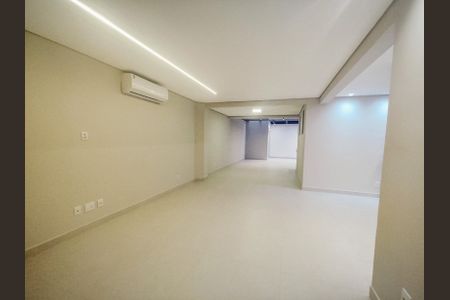 Apartamento para alugar com 200m², 3 quartos e 6 vagasSala
