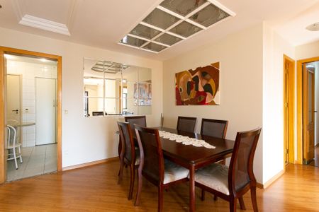 Apartamento para alugar com 220m², 4 quartos e 3 vagas Apartamento para alugar com 220m², 4 quartos e 3 vagasSala