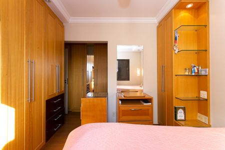 Apartamento para alugar com 220m², 4 quartos e 3 vagas Apartamento para alugar com 220m², 4 quartos e 3 vagasSuíte 2