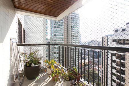 Apartamento para alugar com 220m², 4 quartos e 3 vagas Apartamento para alugar com 220m², 4 quartos e 3 vagasVaranda da Sala