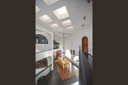 Casa à venda com 541m², 4 quartos e 2 vagasHall dos Quartos