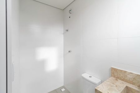 Apartamento à venda com 100m², 2 quartos e 1 vagaBanheiro da suíte 