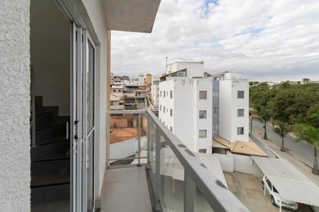 Apartamento à venda com 100m², 2 quartos e 1 vagaVaranda da sala 