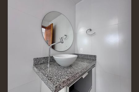 Casa de condomínio para alugar com 387m², 4 quartos e 2 vagas Casa de condomínio para alugar com 387m², 4 quartos e 2 vagasBanheiro Social