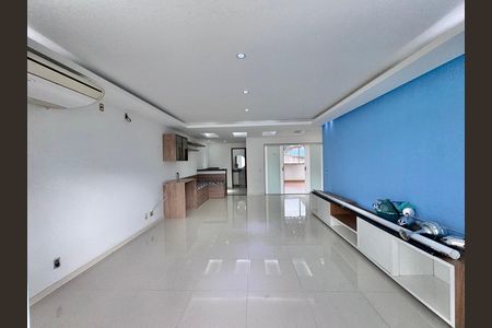 Casa de condomínio para alugar com 387m², 4 quartos e 2 vagas Casa de condomínio para alugar com 387m², 4 quartos e 2 vagasCobertura