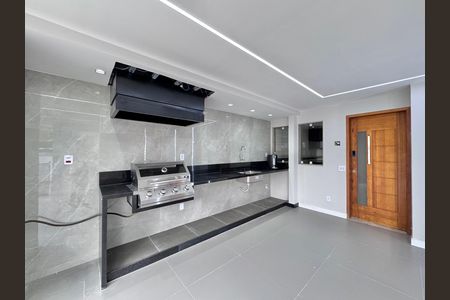 Casa de condomínio para alugar com 387m², 4 quartos e 2 vagas Casa de condomínio para alugar com 387m², 4 quartos e 2 vagasÁrea externa