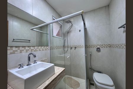 Casa de condomínio para alugar com 387m², 4 quartos e 2 vagas Casa de condomínio para alugar com 387m², 4 quartos e 2 vagasSuíte 3 - Banheiro