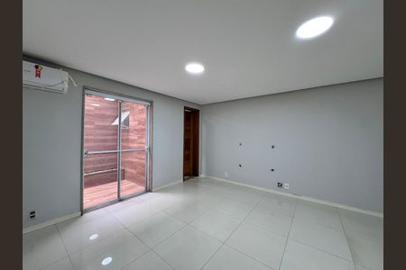 Casa de condomínio para alugar com 387m², 4 quartos e 2 vagas Casa de condomínio para alugar com 387m², 4 quartos e 2 vagasSuíte 3