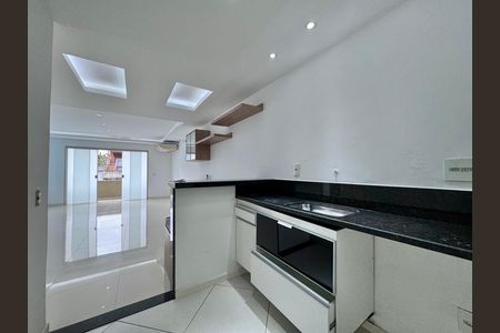Casa de condomínio para alugar com 387m², 4 quartos e 2 vagas Casa de condomínio para alugar com 387m², 4 quartos e 2 vagasCobertura
