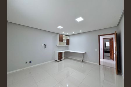 Casa de condomínio para alugar com 387m², 4 quartos e 2 vagas Casa de condomínio para alugar com 387m², 4 quartos e 2 vagasQuarto