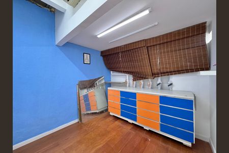 Casa de condomínio para alugar com 387m², 4 quartos e 2 vagas Casa de condomínio para alugar com 387m², 4 quartos e 2 vagasEscritório
