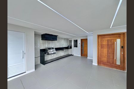 Casa de condomínio para alugar com 387m², 4 quartos e 2 vagas Casa de condomínio para alugar com 387m², 4 quartos e 2 vagasÁrea externa