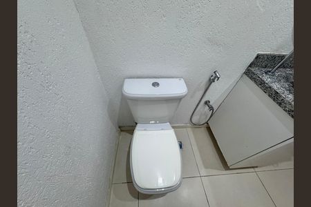 Casa de condomínio para alugar com 387m², 4 quartos e 2 vagas Casa de condomínio para alugar com 387m², 4 quartos e 2 vagasÁrea Comum - Salão - Banheiro