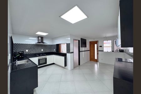 Casa de condomínio para alugar com 387m², 4 quartos e 2 vagas Casa de condomínio para alugar com 387m², 4 quartos e 2 vagasCozinha
