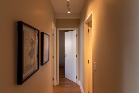 Apartamento à venda com 64m², 2 quartos e 2 vagasCorredor