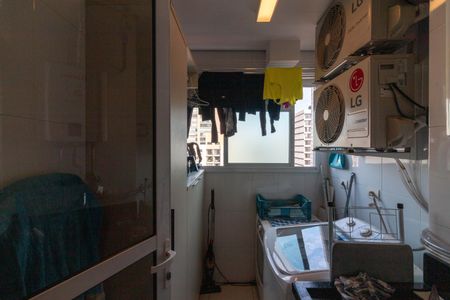 Apartamento à venda com 64m², 2 quartos e 2 vagasÁrea de Serviço