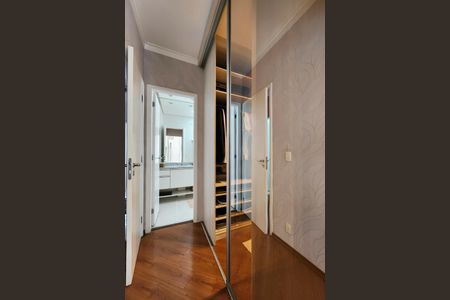 Casa de condomínio à venda com 229m², 4 quartos e 4 vagasSuíte 1