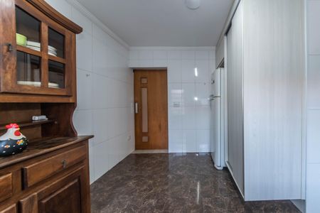 Casa à venda com 156m², 3 quartos e 2 vagasCozinha
