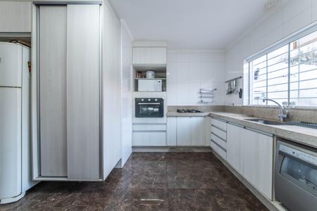 Casa à venda com 156m², 3 quartos e 2 vagasCozinha