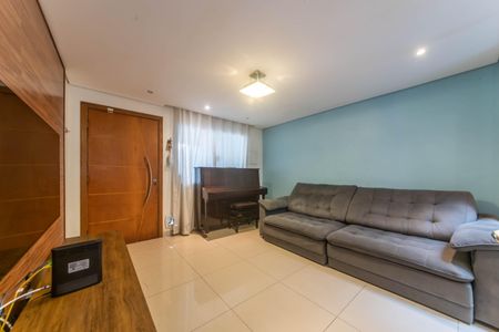Casa à venda com 156m², 3 quartos e 2 vagasSala