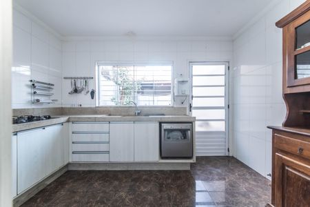 Casa à venda com 156m², 3 quartos e 2 vagasCozinha