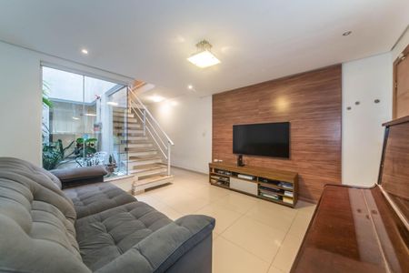 Casa à venda com 156m², 3 quartos e 2 vagasSala