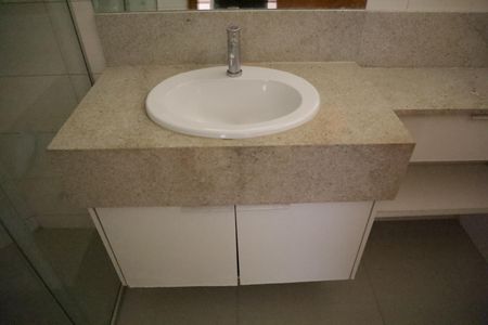 Apartamento para alugar com 60m², 1 quarto e 1 vagaBanheiro