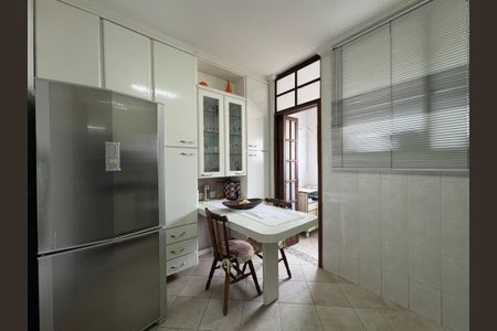 Apartamento à venda com 105m², 3 quartos e 2 vagasCozinha