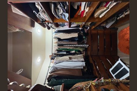 Apartamento à venda com 105m², 3 quartos e 2 vagasCloset da suíte