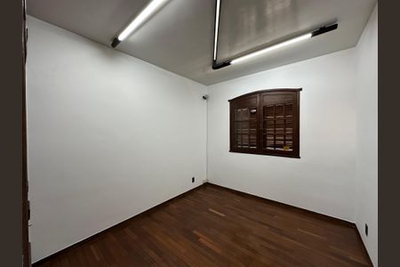 Casa à venda com 348m², 5 quartos e 6 vagas