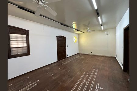 Casa à venda com 348m², 5 quartos e 6 vagas
