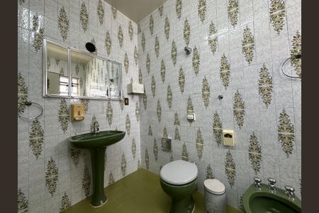 Casa à venda com 348m², 5 quartos e 6 vagas